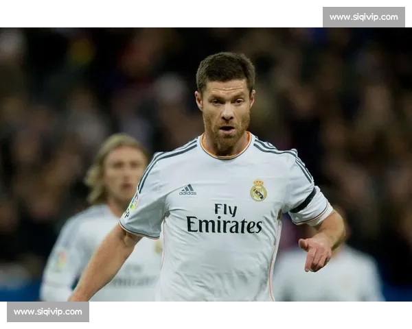 阿隆索延续 3-5-2 战术!世体:皇马用稳固阵型迎战尤文关键战 阿隆索延续 3-5-2 战术!世体:皇马用稳固阵型迎战尤文关键战